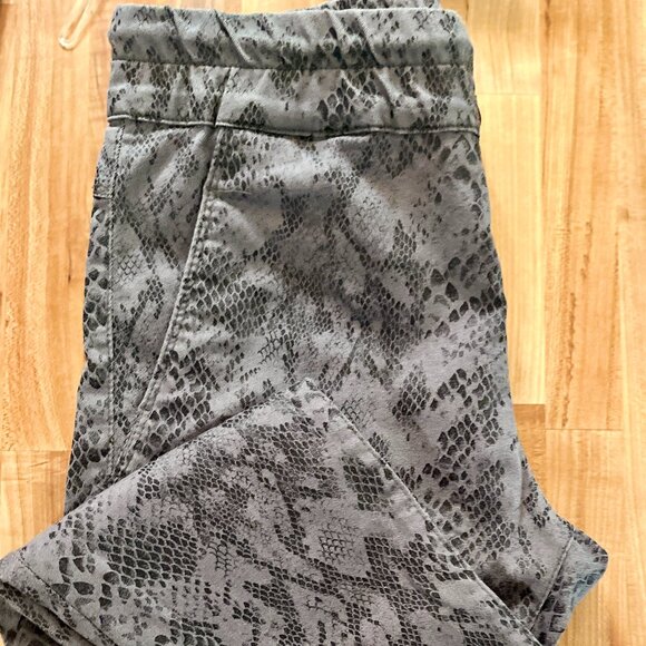 Flog Shely Gray/Black Python Snake Pants with Tie, size 28 - Picture 2 of 6